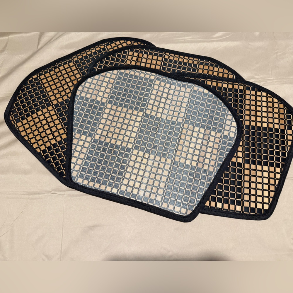 Checkered Black and Tan Placemats Set - Picture 2 of 2